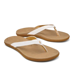 OluKai Honu - Bright White Golden Sand
