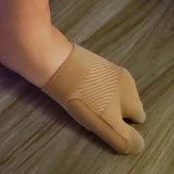 ING Source HV3 Bunion Bracing Sleeve - Natural -Aetrex Online hv3 bunion bracing sleeve natural socks ing source 727852
