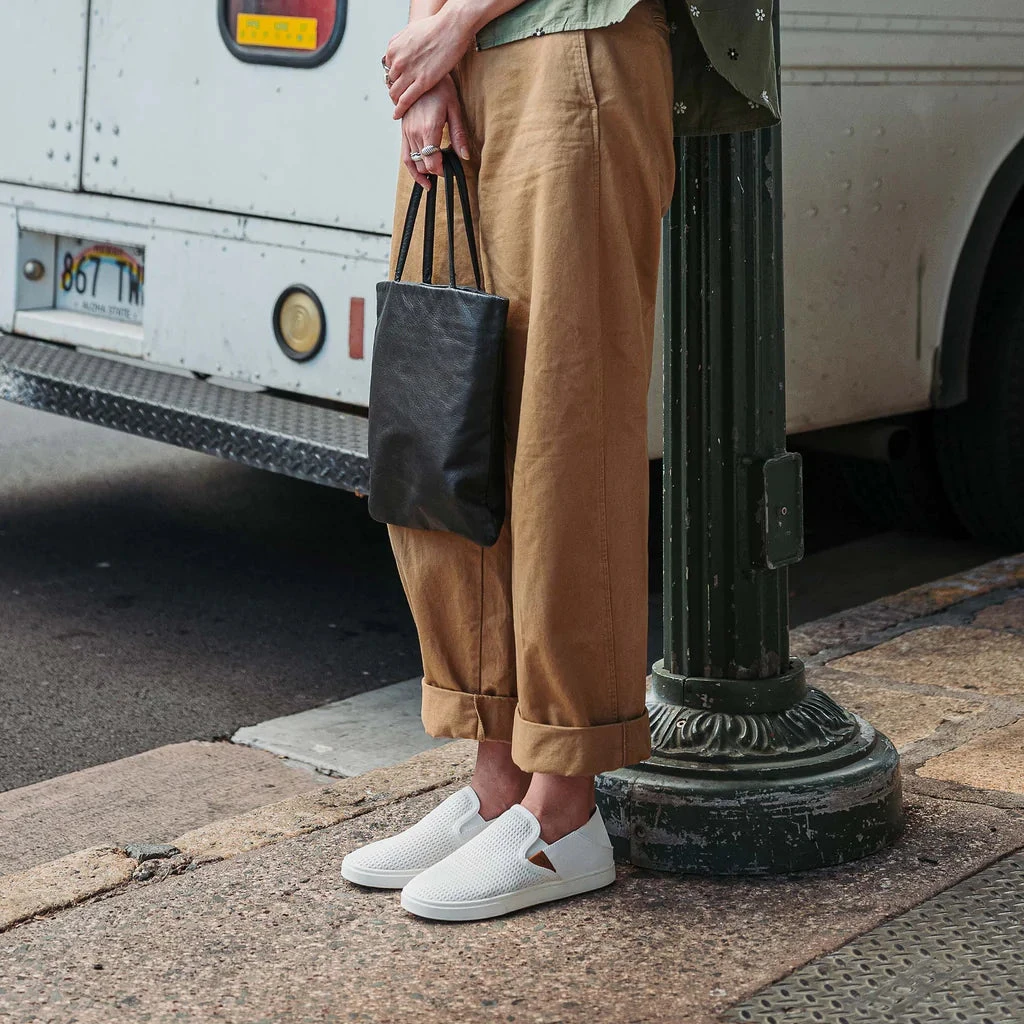 Pehuea - Bright White OluKai Pehuea - Bright White -Aetrex Online pehuea bright white womens closed toe olukai 837022