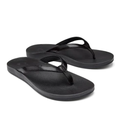 OluKai Puawe - Black